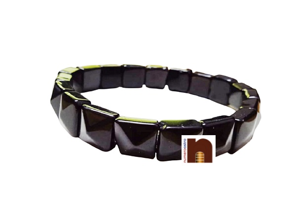 bracelet_black_stone_plain_2.jpg
