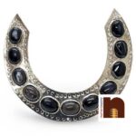 Horse Shoe Naal With Black Agate/Sulemani Hakik Stone (Pack of 1)