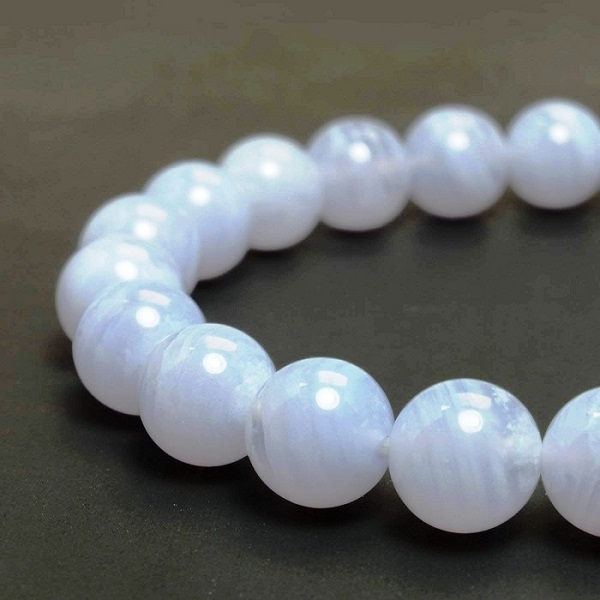 white-agate-bracelet-4.jpg
