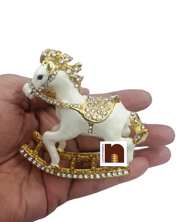 feng_shui_white_horse_with_stones_2.jpg