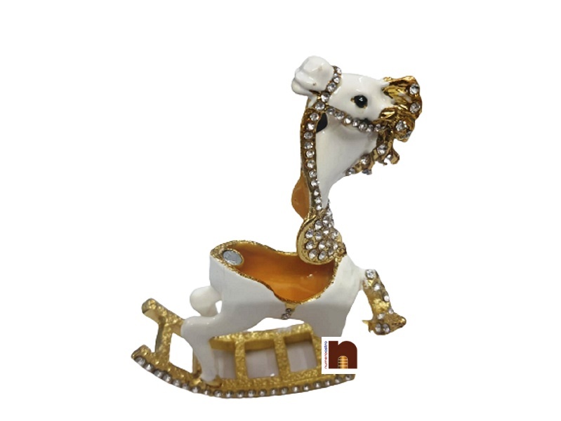 feng_shui_white_horse_with_stones_3.jpg