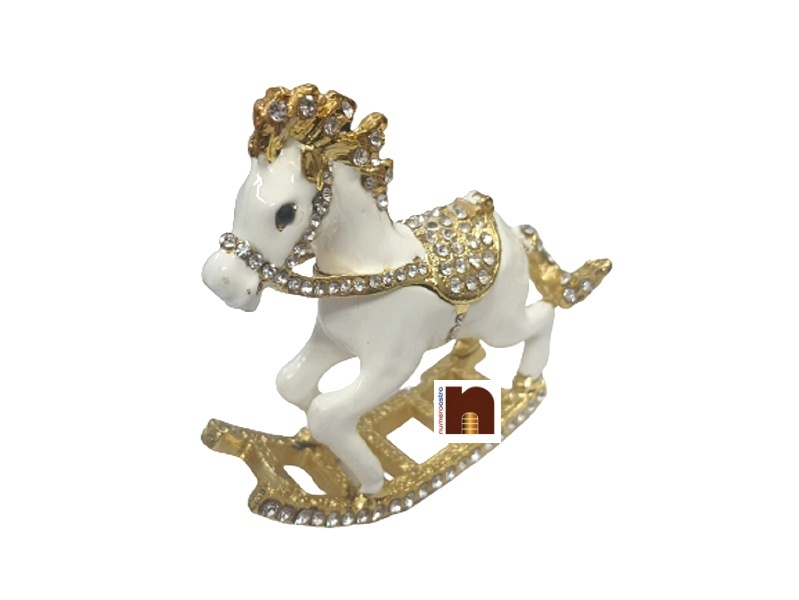 feng_shui_white_horse_with_stones_4.jpg