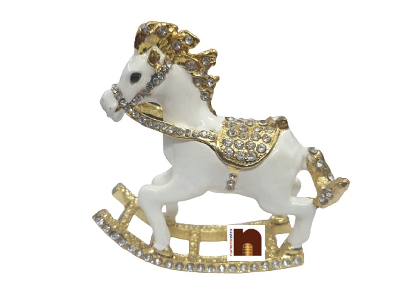 feng_shui_white_horse_with_stones_6.jpg