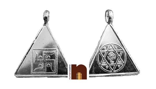 silver_pyra_gayatri_pendant.jpg