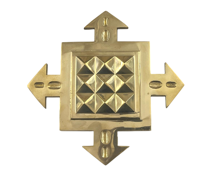 vastu-four-direction-pyramid-plate-in-brass-1br.png